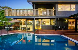 8 Aberdeen Road, Campbells Bay
