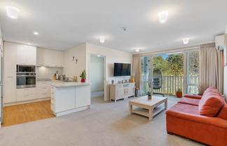 110/21B Swanson Road, Henderson