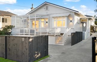 17 Queensway, Three Kings