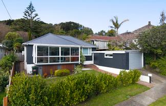 73 Taylor Terrace, Tawa