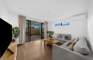 6 Manahau Lane, Flat Bush