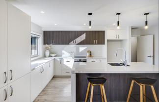 816A Churchill Street, Akina