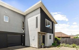 214D Lincoln Road, Addington