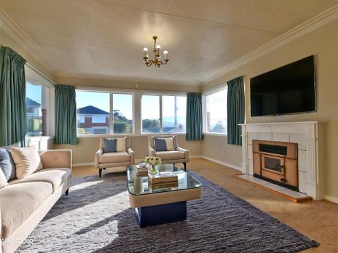 131 Easther Crescent, Kew
