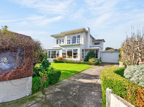 12 Bellevue Road, Woburn