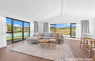 12 Arahanga Road, Paparoa