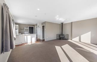 15 York Crescent, Westown