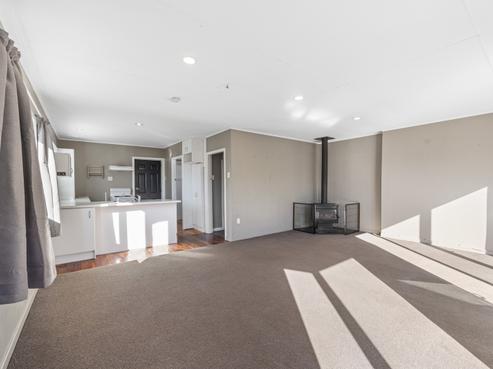 15 York Crescent, Westown