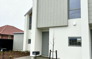 37 Bampton St, Burwood
