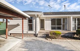 2/11 Sharivari Place, Conifer Grove