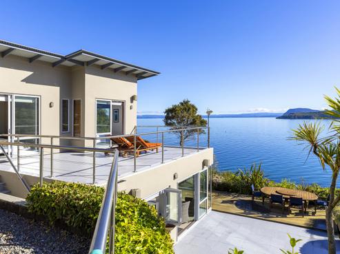 26 Whakamoenga Point, Acacia Bay