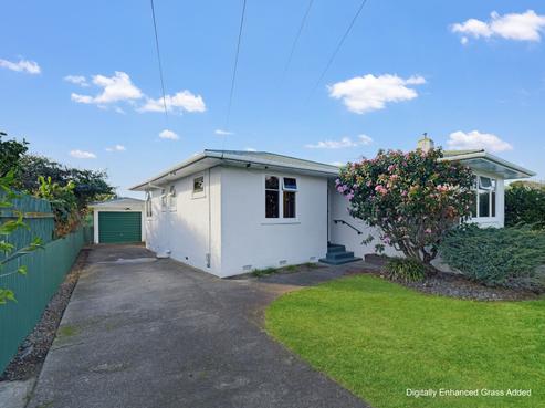 37 Hadfield Crescent, College Estate
