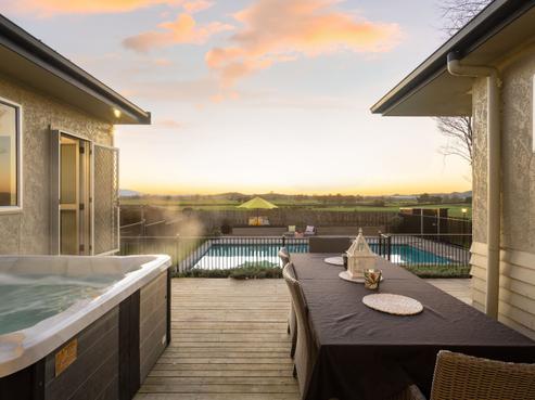 80 Robinson Road, Rotoorangi