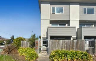 465 Barbadoes St, Edgeware