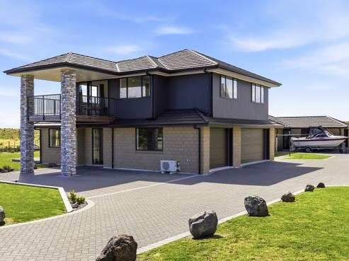 1 Glendas Way, Acacia Bay
