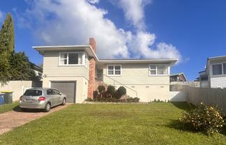 9 Vandeleur Avenue, Birkdale