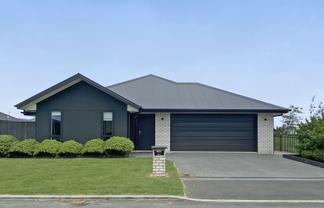 33 Blunden Rd, Lincoln