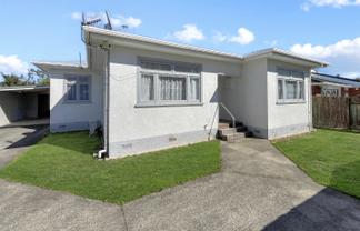 420A Botanical Road, West End
