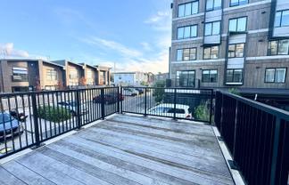 102/5 Rauemi way, Te Atatu South