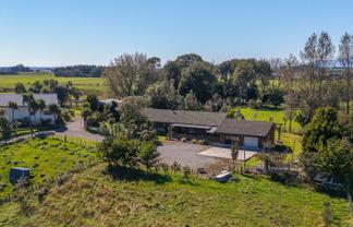 Manawatu / Whanganui - Address withheld
