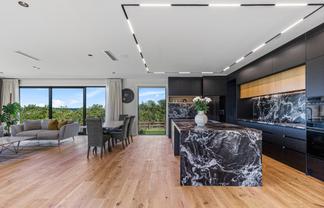 1 Runway Rise, Dairy Flat