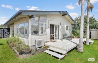 2/1A Yeovil Road, Te Atatu Peninsula