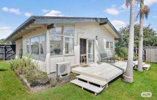 2/1A Yeovil Road, Te Atatu Peninsula
