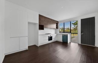 32 Karoro Road, Flat Bush