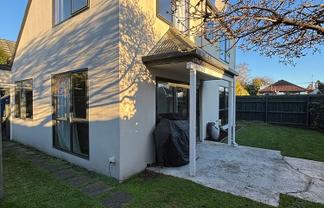 2/198 Greers Road, Bryndwr
