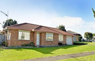 8 Rebecca Rise, Weymouth