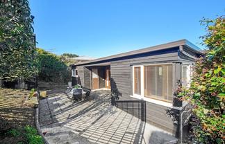 29 Hendry Avenue, Hillsborough