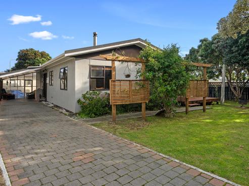 49 Tasman Road, Otaki Beach