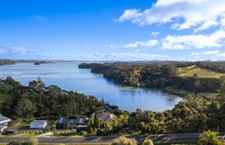 348 Aucks Road, Russell