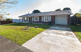 21 Diorella Drive, Clover Park