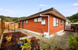 3/9 Korau Grove, Stokes Valley