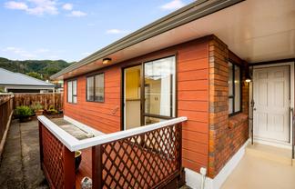3/9 Korau Grove, Stokes Valley
