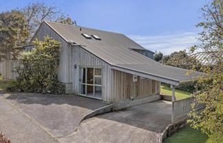 30A Wallis Street, Raglan