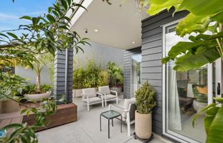 2/110 Hobsonville Point Road, Hobsonville