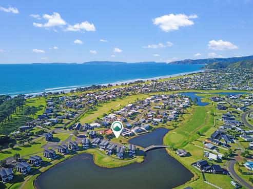 102 The Fairway, Matarangi