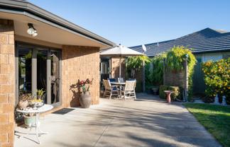 24 Tulip Drive, Cambridge