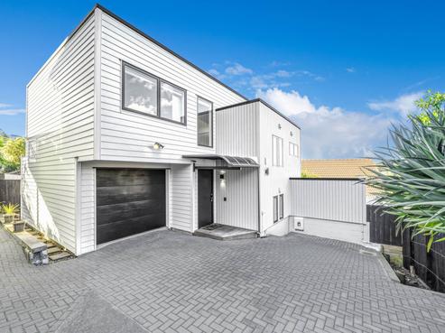 17A Winhall Rise, Remuera