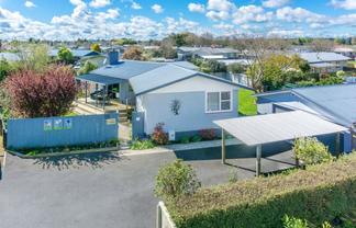 6 Rhonda Avenue, Deanwell