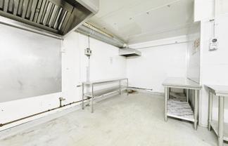 Food Grade Warehouse with Retail | 79 m2