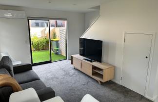 1/10 Wilsher Crescent, Henderson