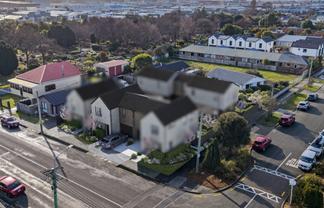 2/394 Selwyn Street, Addington