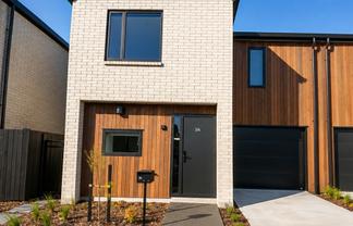 2/394 Selwyn Street, Addington