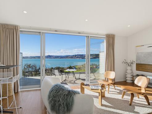 352 Queens Drive, Lyall Bay