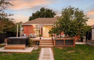 12 De Havilland Street, Hornby