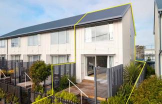 10 Sunshine Lane, New Brighton