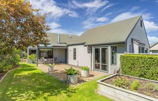 1 Joshua Place, Rangatira Park